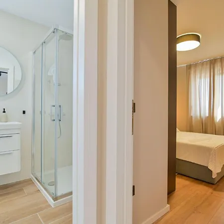 Apartament Noir Design-wohnung By Interhome *