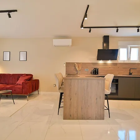 Noir Design-wohnung By Interhome Apartman *