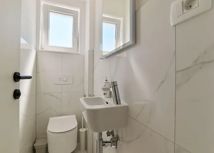 Noir Design-wohnung By Interhome Apartament Trogir