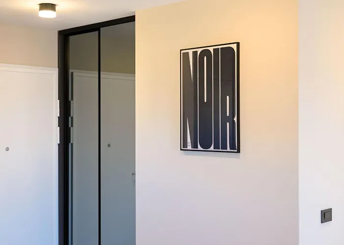 Noir Design-wohnung By Interhome * Trogir