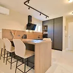 Noir Design-wohnung By Interhome Trogir