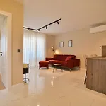 Apartman Noir Design-wohnung By Interhome Trogir