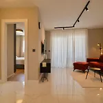 Noir Design-wohnung By Interhome Trogir