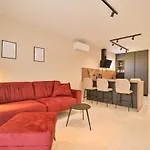 Apartman Noir Design-wohnung By Interhome Trogir