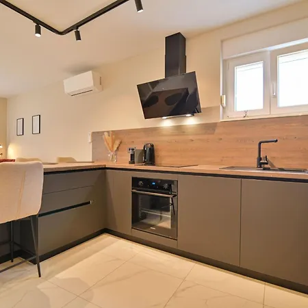 Apartment Noir Design-wohnung By Interhome *