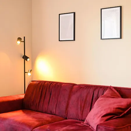 Noir Design-wohnung By Interhome * 特罗吉尔