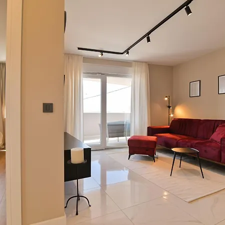 Apartamento Noir Design-wohnung By Interhome